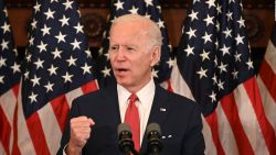 CNNE 862928 - intencion de voto- biden aventaja a trump por 15 puntos