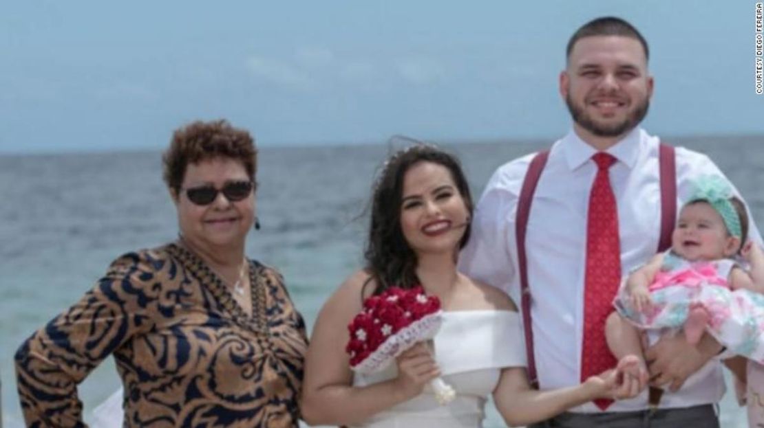 Fereira con su esposa e hija, y su abuela Hortencia Laurens (a la izquierda).