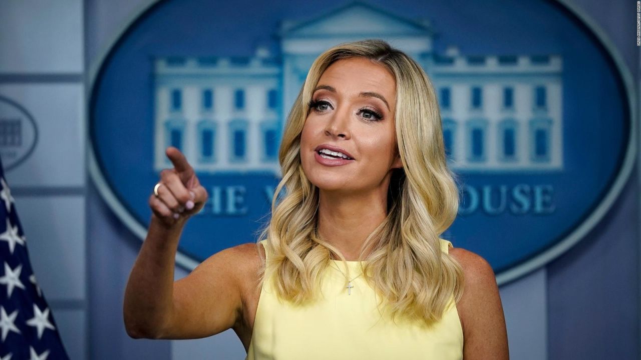 CNNE 864705 - divina criatura- kayleigh mcenany