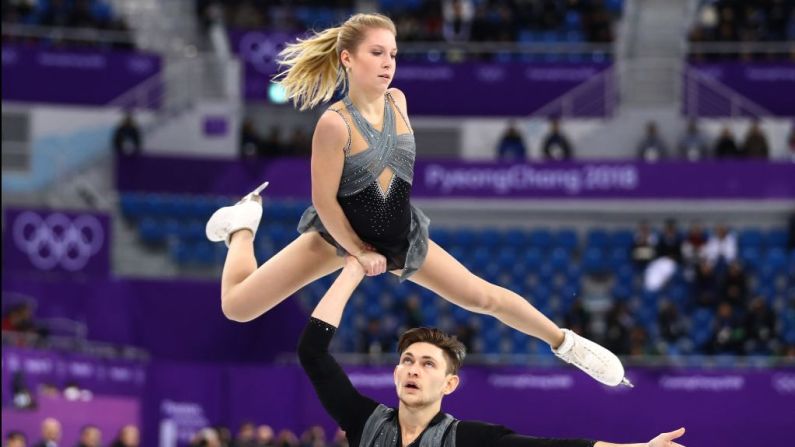 "Era una patinadora con talento y la comunidad de patinaje artístico la extrañará. Ofrecemos nuestras más sinceras condolencias a su familia, amigos y compañeros de equipo y lamentamos esta trágica pérdida", dijo Dijkema.