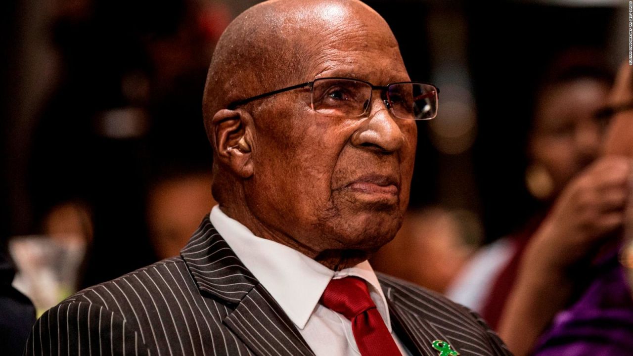 CNNE 864961 - muere andrew mlangeni, heroe en lucha contra el apartheid