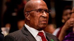 CNNE 864961 - muere andrew mlangeni, heroe en lucha contra el apartheid