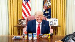 CNNE 865490 - trump lanza campana en espanol para defender a goya foods