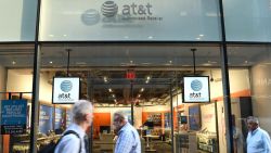 CNNE 866179 - la red 5g de at&t ya esta disponible en todo ee-uu-