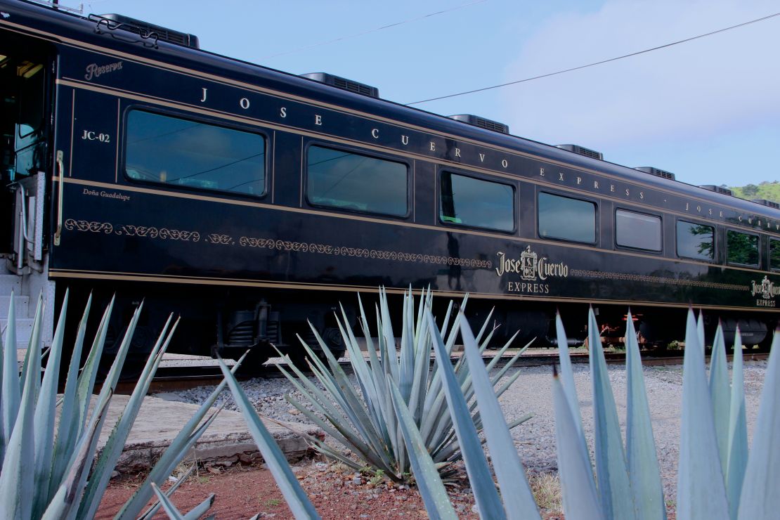 Jalisco es conocido como la tierra del mariachi y el tequila y qué mejor que ir a esta ciudad a conocer el proceso de creación de los diversos tequilas existentes (Foto cortesía Oficina de Visitantes y Convenciones de Guadalajara).