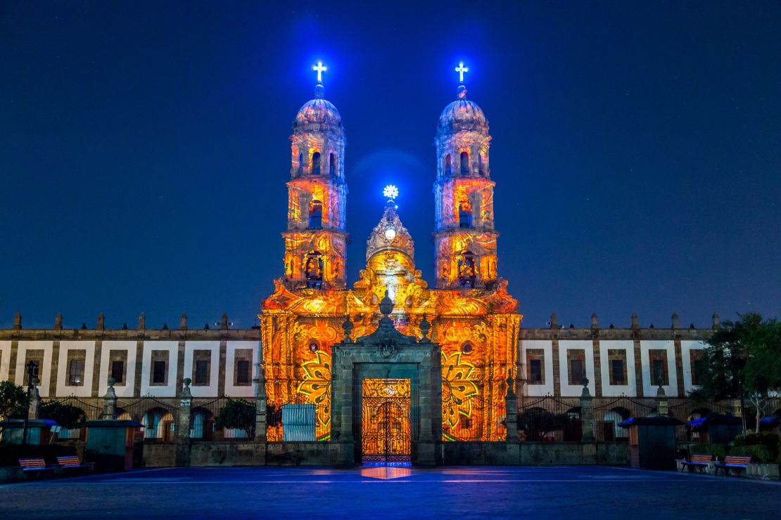 La Basílica de Zapopan y el Convento de Nuestra Señora de la Expectación de Zapopan se encuentra en el corazón de este municipio. (Foto cortesía Oficina de Visitantes y Convenciones de Guadalajara).