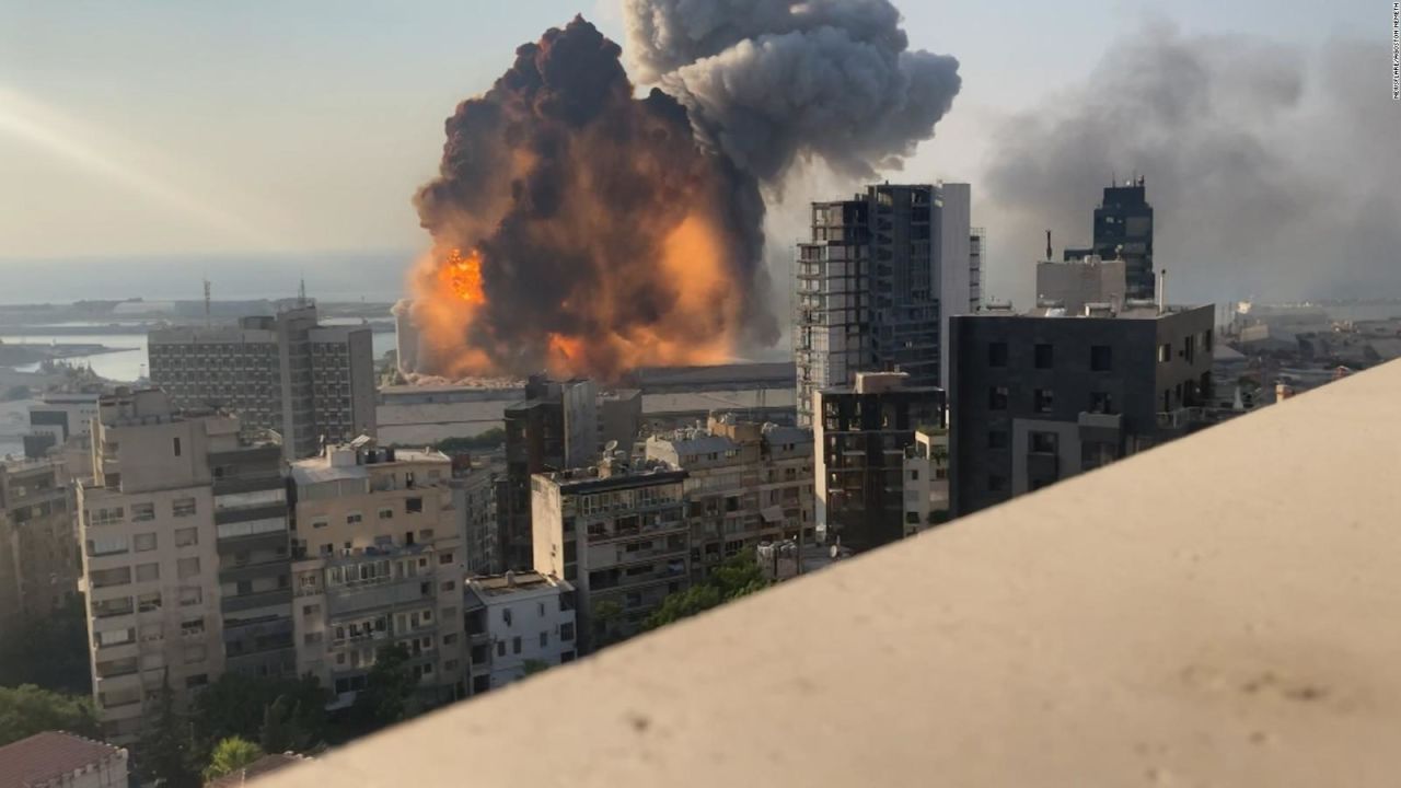 CNNE 872766 - beirut- video muestra otra perspectiva de la explosion