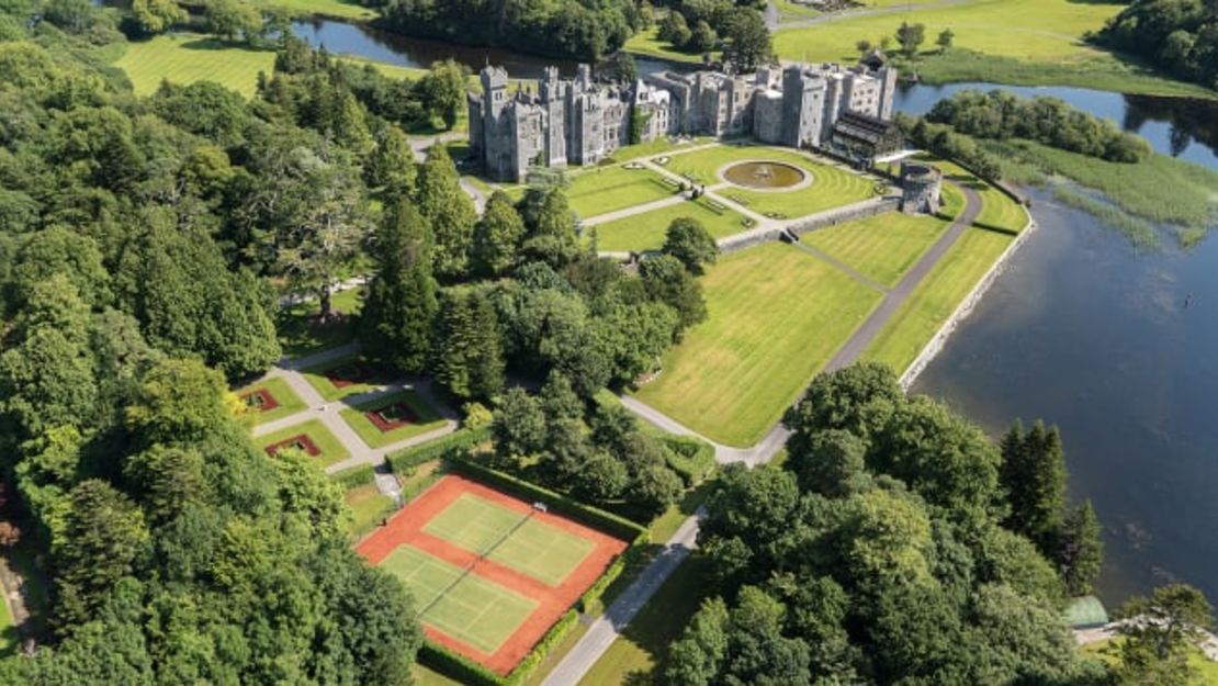 Ashford Castle en el condado de Mayo, Irlanda, está completamente agotado la semana entre Navidad y Año Nuevo.