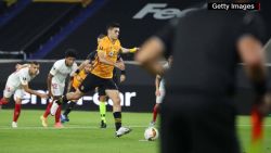 CNNE 873472 - europa league- raul jimenez falla penal que elimina al 'wolves'