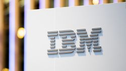 CNNE 875166 - ibm se enfrenta a amazon, ¿como planea ganarle?