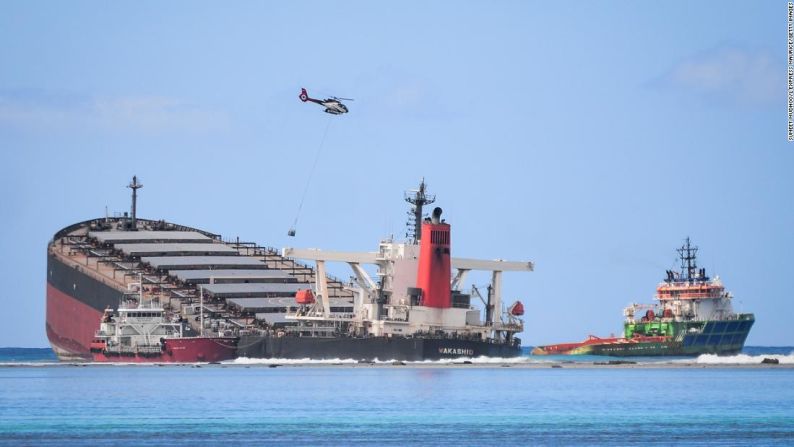 El MV Wakashio encalló en Pointe d'Esny, al este de la nación insular de Mauricio. Sumeet Mudhoo / L'Express Maurice / Getty Images