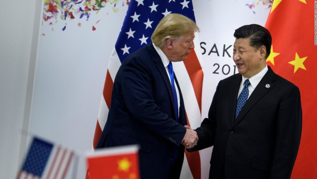 El presidente de China, Xi Jinping, y su par estadounidense, Donald Trump, durante la Cumbre del G20 en Osaka el 29 de junio de 2019.