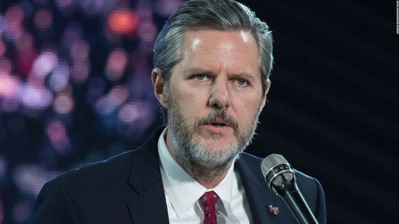 CNNE 879312 - evangelico jerry falwell jr- envuelto en escandalo sexual