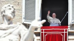 CNNE 879722 - vaticano anuncia reaparicion en publico del papa