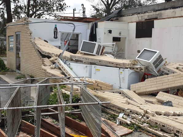 Así quedó una casa en Sulphur, Louisiana.