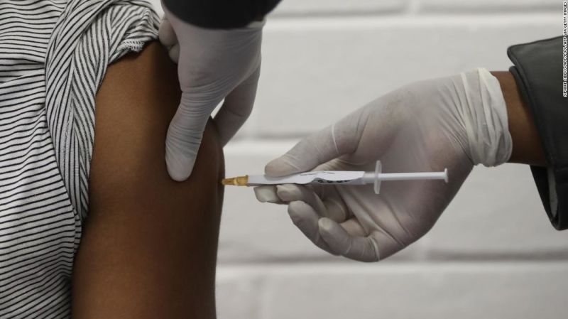 Expertos piden una comisión independiente separada de la fda para revisar las vacunas de covid-19 | cnn