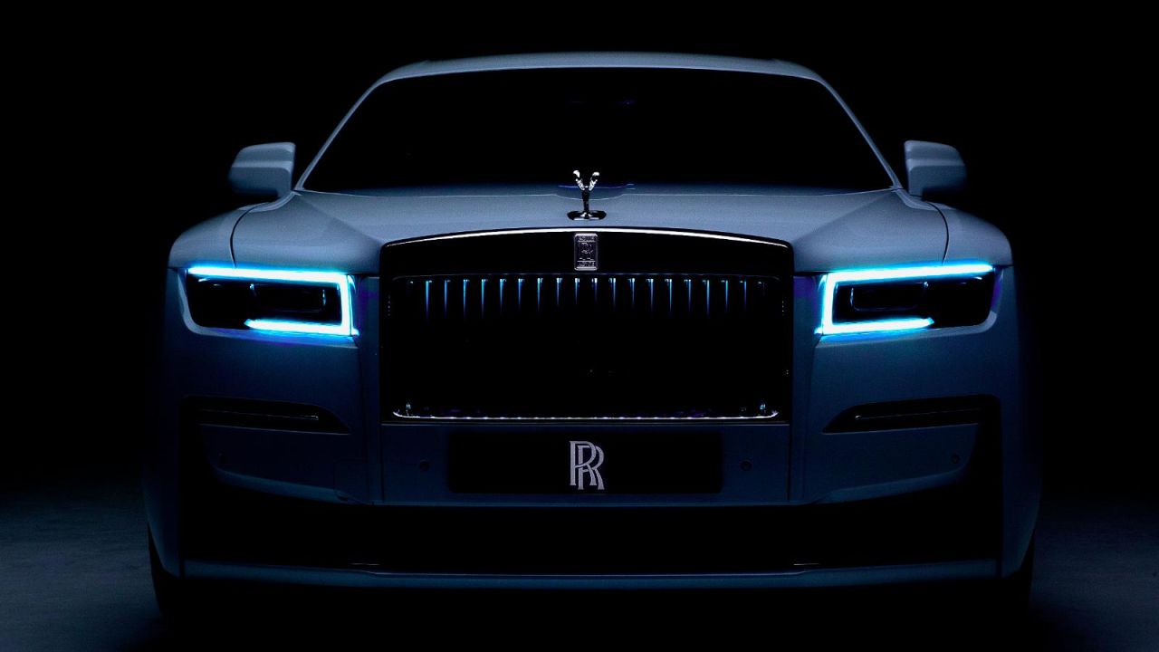 CNNE 882092 - rolls-royce presenta el pequeno y muy lujoso ghost