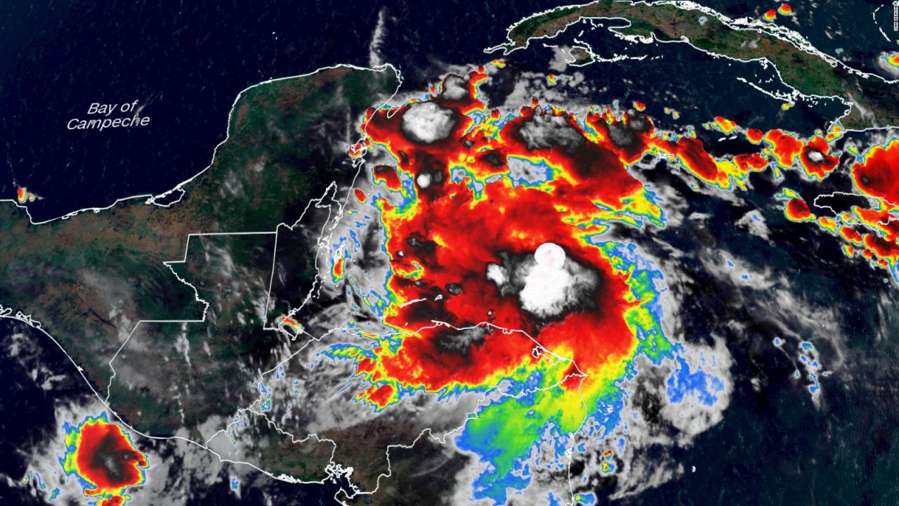 CNNE 882811 - la tormenta tropical nana se encuentra frente a honduras