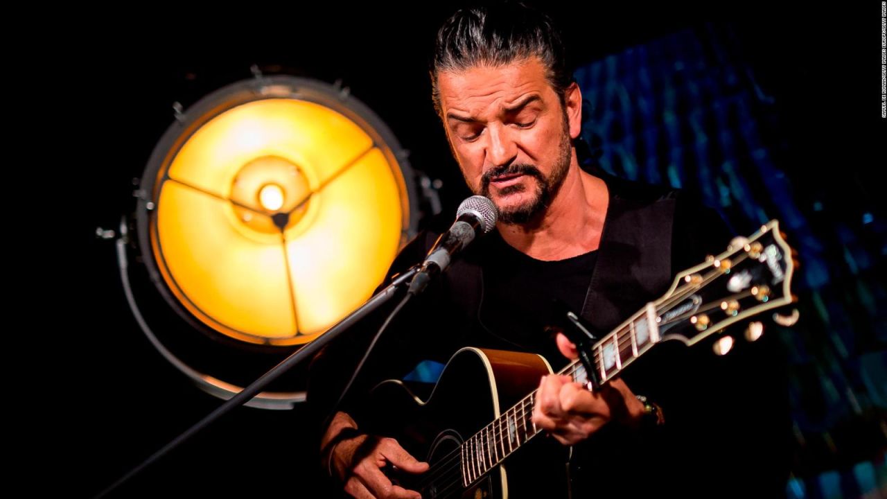 Lo nuevo de Ricardo Arjona | CNN