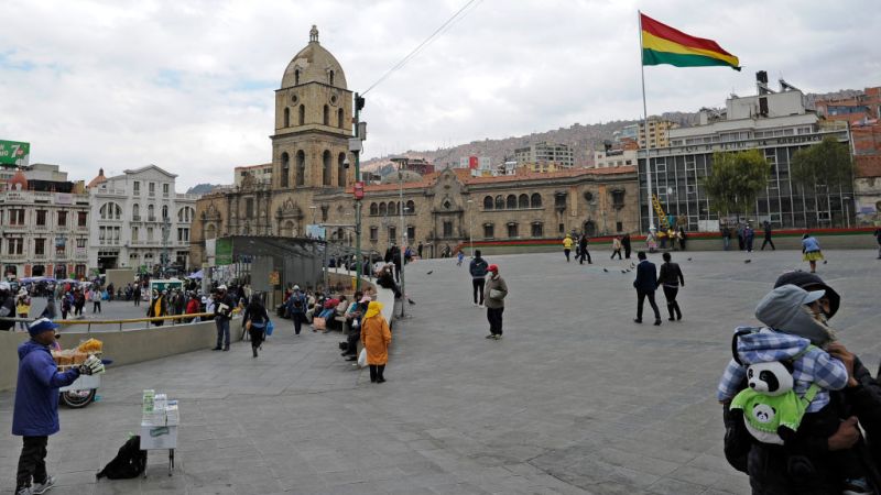 Bolivia reconoce contratación de empresa señalada por facebook de manipular a la opinión pública | cnn