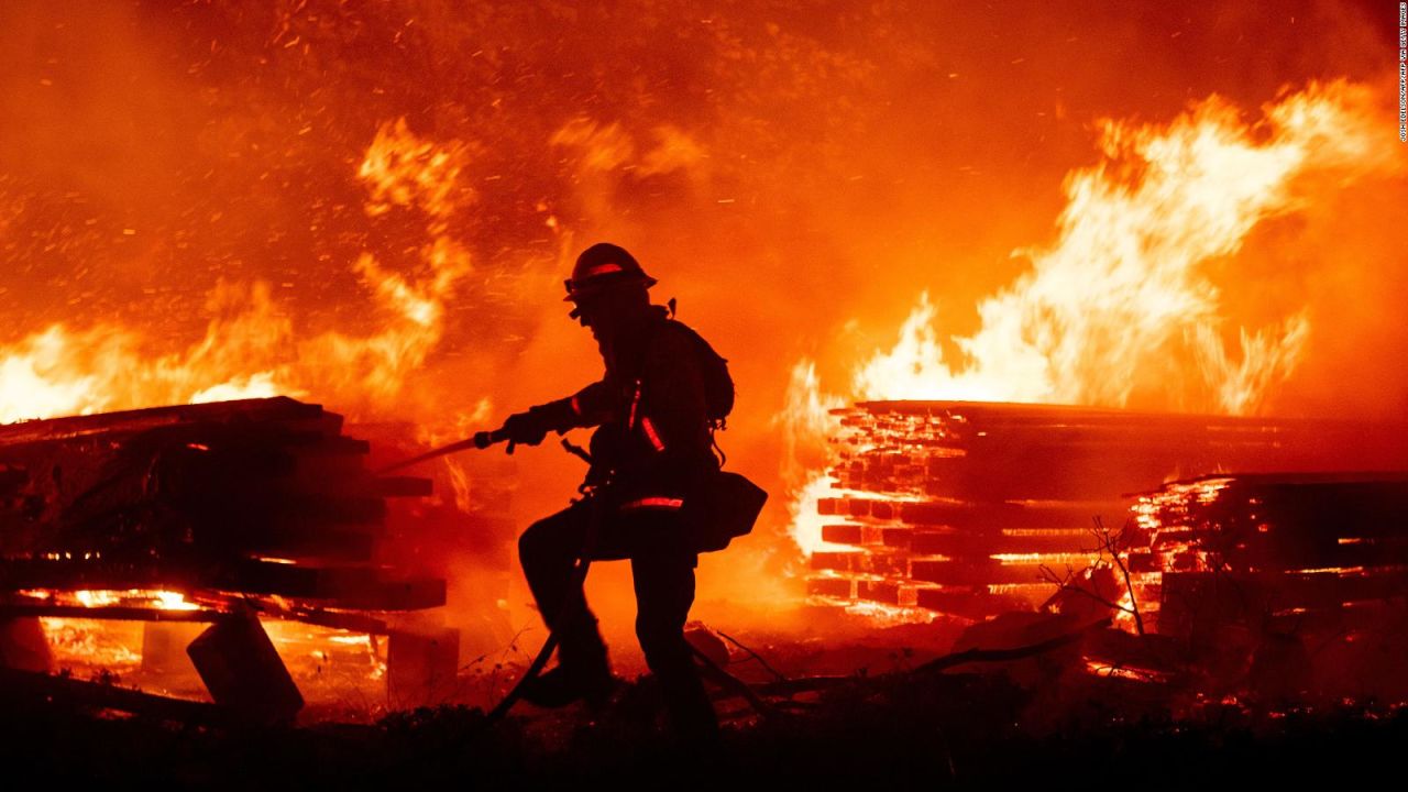 CNNE 884650 - incendios en california- rescatan a mas de 200 personas