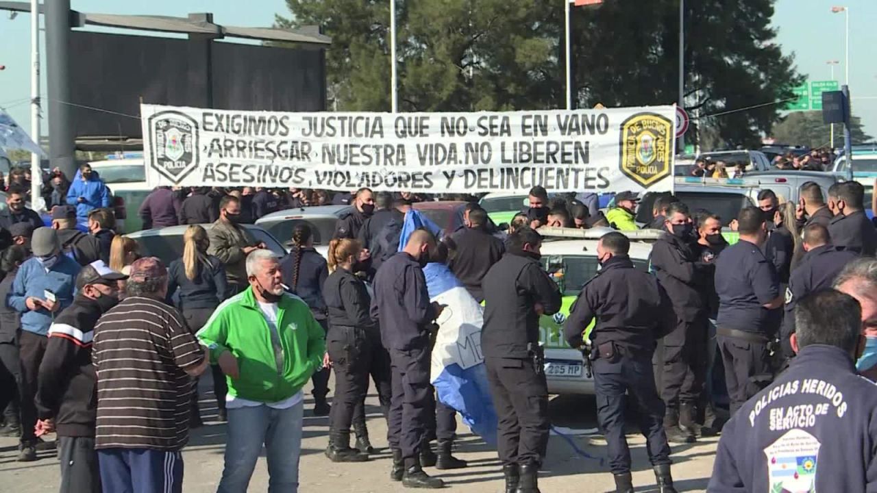 CNNE 893035 - aumento salarial no convence a la policia en buenos aires