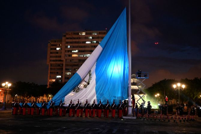 El Ejército de Guatemala en las celebraciones por el aniversario 199 de la independencia en Ciudad de Guatemala.