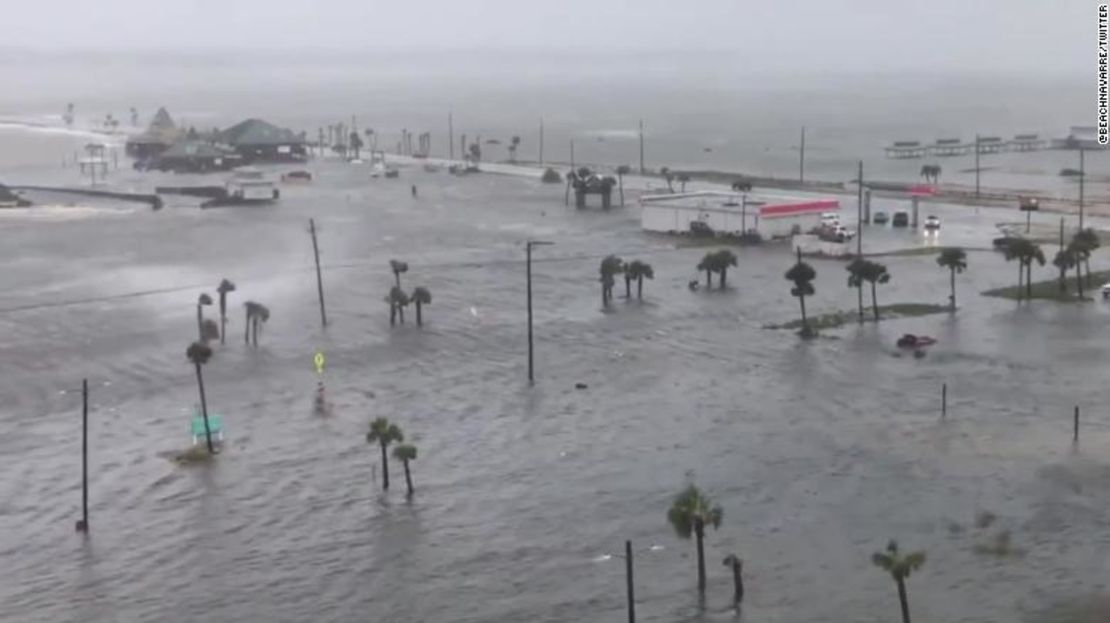 Las inundaciones fueron graves en Navarre Beach, Florida, por cuenta de Sally.