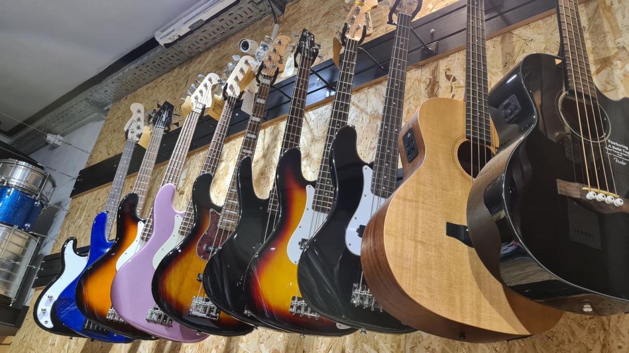 CNNE 895940 - aumenta la compra de guitarras electricas por la pandemia