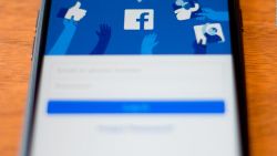 CNNE 896857 - facebook lanza funcion para cuidar propiedad intelectual