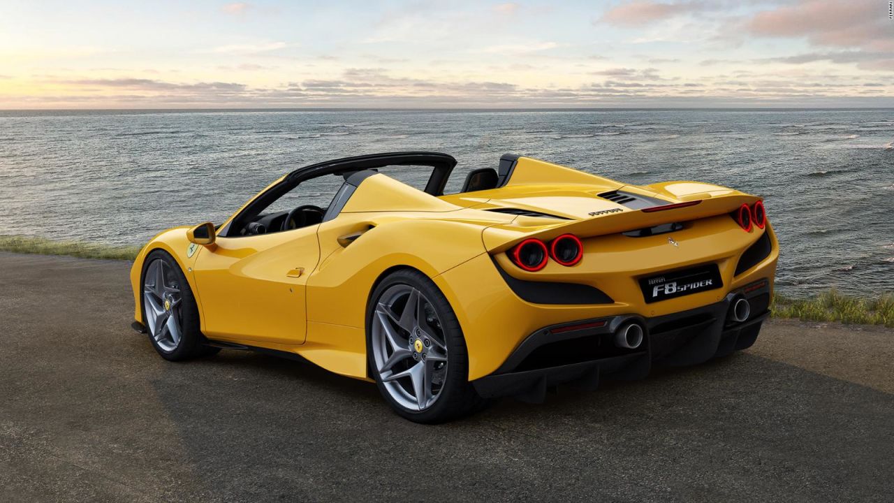 CNNE 896887 - ferrari anade un nuevo modelo convertible