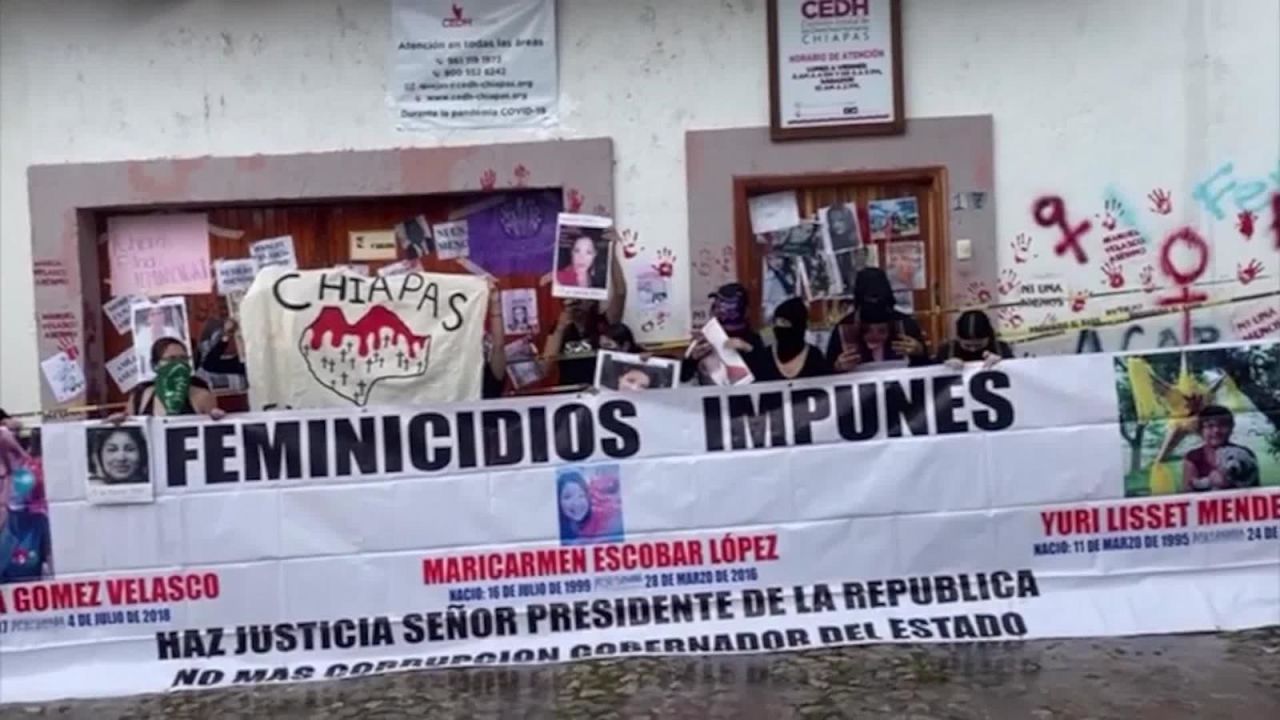 CNNE 897581 - mas mexicanas protestan contra feminicidios en aumento