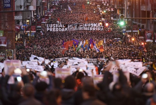 A lo largo de sus casi cinco décadas de existencia, ETA causó más de 800 muertes y miles de heridos en España.