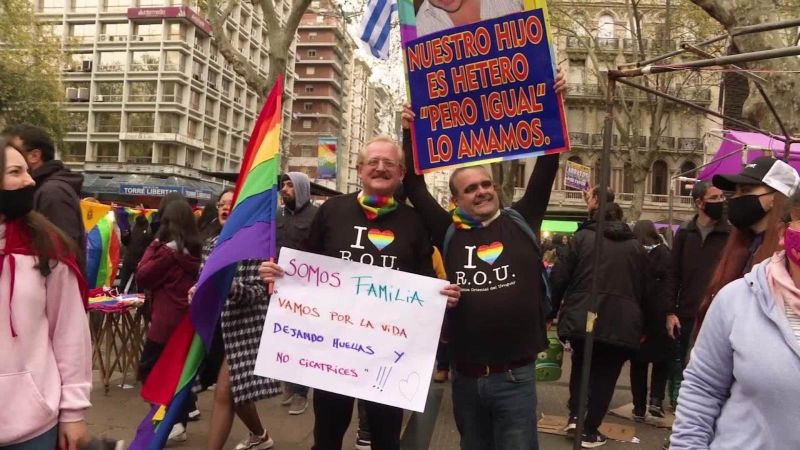 Uruguayos hacen nuevos reclamos en la Marcha por la Diversidad Sexual | CNN