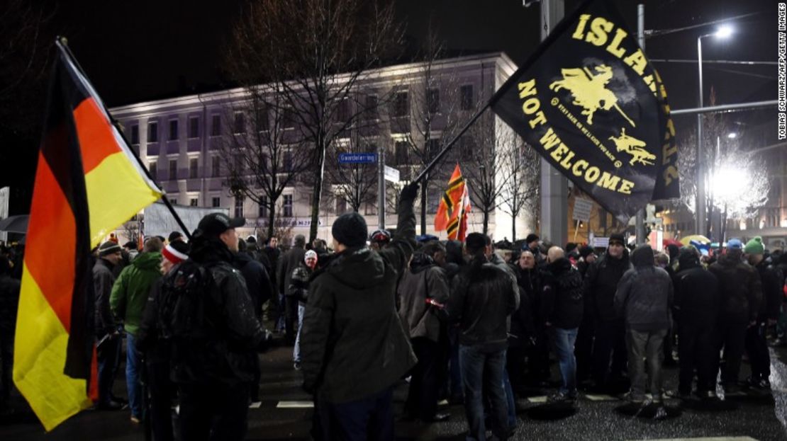 CNNE 8c7f1d15 - 160112142810-germany-cologne-extremist-rally-01-exlarge-169