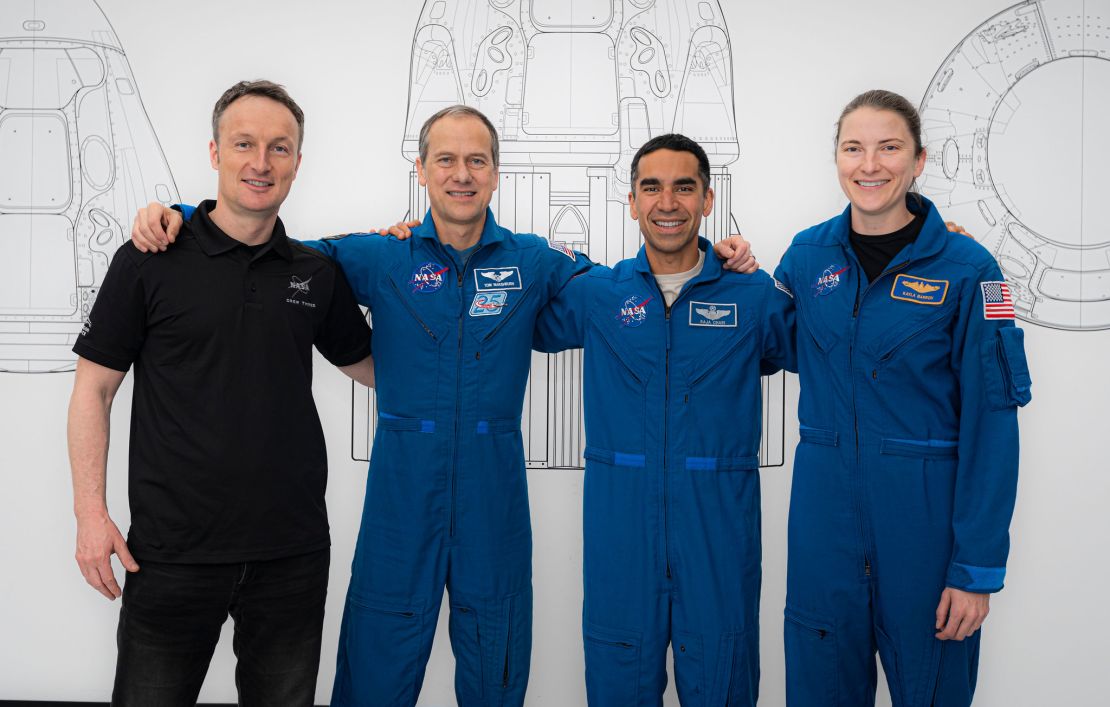 Los astronautas de SpaceX Crew-3 (de la izquierda) Matthias Maurer, Thomas Marshburn, Raja Chari y Kayla Barron.