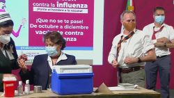 CNNE 901584 - hugo lopez-gatell se vacuna contra la influenza en conferencia de prensa