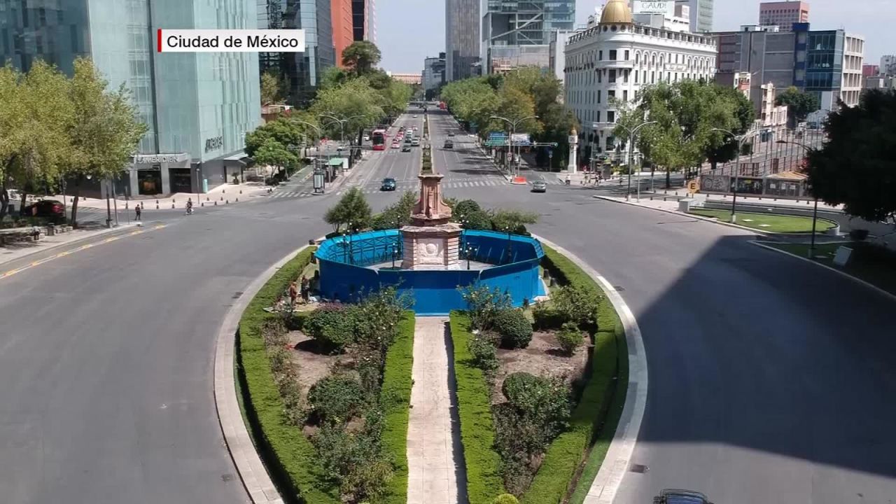 CNNE 904749 - mexico- estatua de cristobal colon, temporalmente retirada