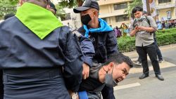 CNNE 906255 - un decreto en tailandia prohibe las manifestaciones