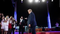 CNNE 906697 - lo que respondio trump en el foro presidencial en miami