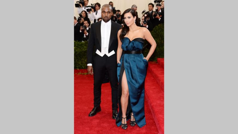 Kardashian West fotografiada con Kanye en la Gala del Met de 2014.