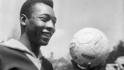 CNNE 908643 - pele cumple 80 anos y estos son sus maximos logros