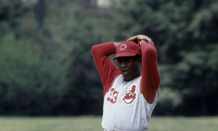 El Tiante fue pelotero de las Grandes Ligas de 1964 a 1982 y ganador de 2 juegos de la Serie Mundial en 1975.