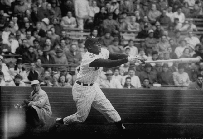 Saturnino Orestes “Minnie” Miñoso nació el 29 de noviembre de 1925 en La Habana, Cuba. Es considerado el primer pelotero afrocubano en las Grandes Ligas.