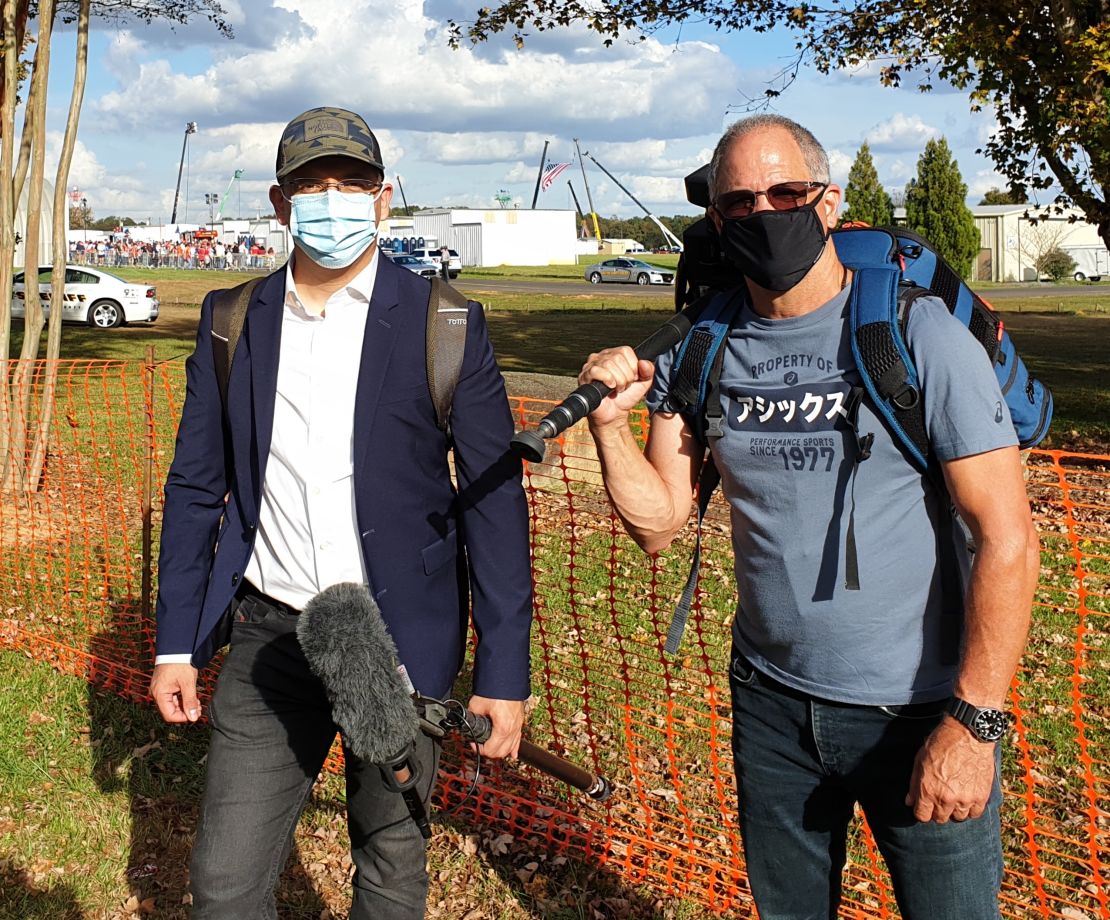 El equipo de CNN en Español en el cubrimiento del evento de campaña de Trump en Gastonia, en Carolina del Norte.