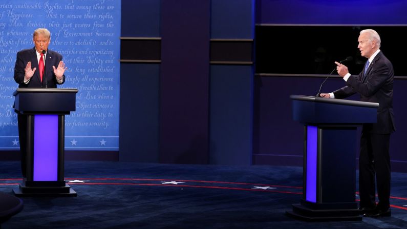 El debate fue mucho más sustantivo y controlado que el primer cara a cara presidencial, ya que Trump parecía estar trabajando para no perder su moderación y evitar los furiosos enfrentamientos del comienzo del primer debate.