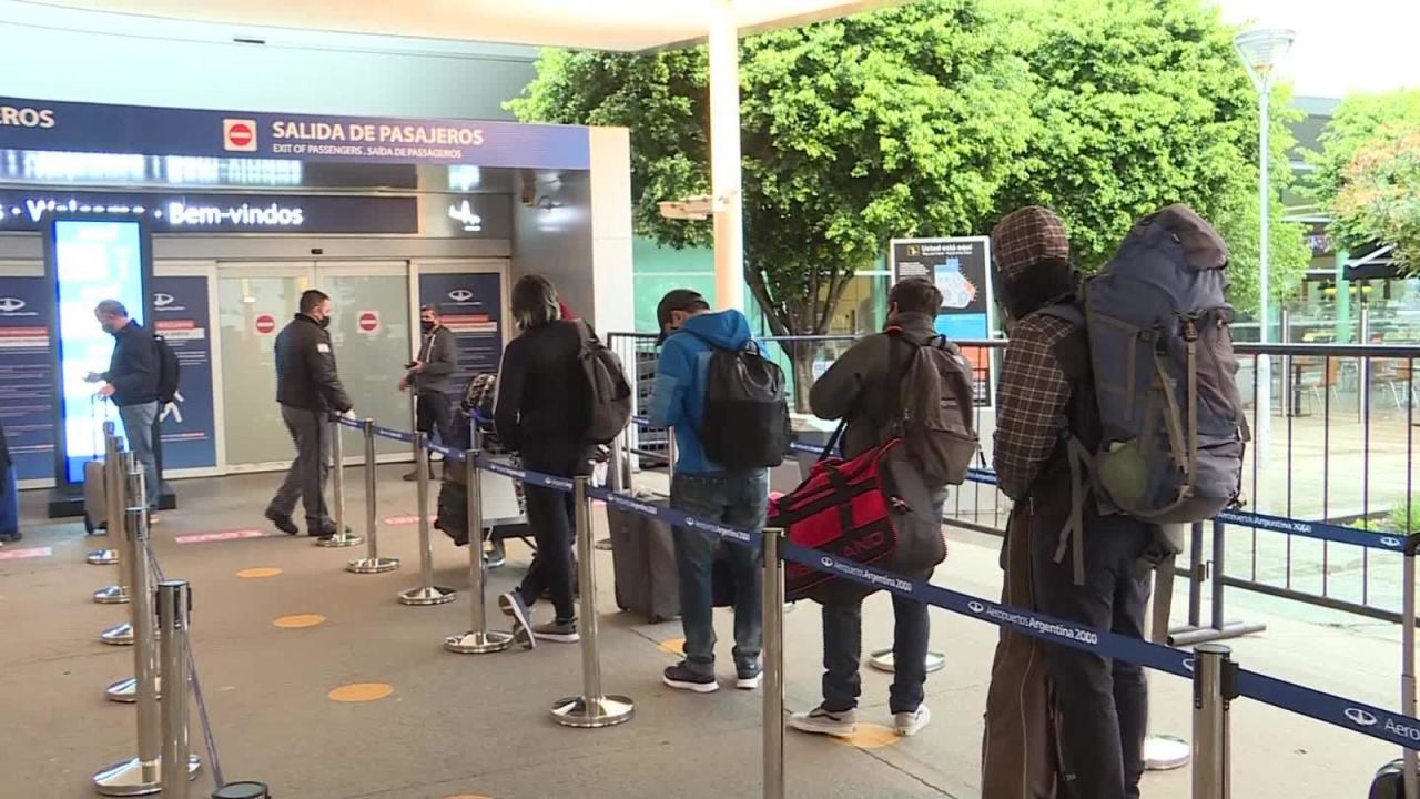 CNNE 909271 - aerolineas argentinas reanuda vuelos de cabotaje