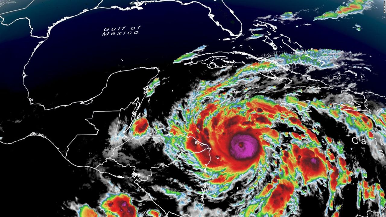 CNNE 912224 - poderoso huracan eta amenaza a centroamerica