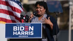 CNNE 914787 - como stacey abrams animo a los votantes en georgia