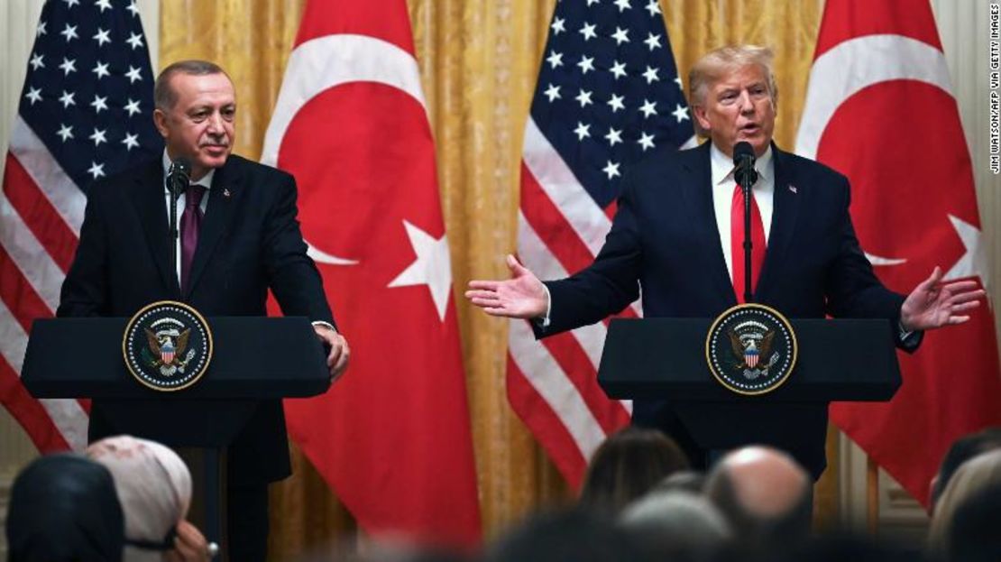 Trump y Erdogan participan en una conferencia de prensa conjunta en la Casa Blanca en 2019.